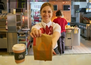 McDonald’s está ´precisando de  atendente, jovem aprendiz, organizar o restaurante – 1.530,12 – com e sem experiência