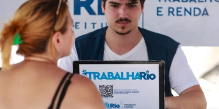 Prefeitura divulga 1,5 mil vagas de emprego: mais de cem são para trabalhar em supermercados