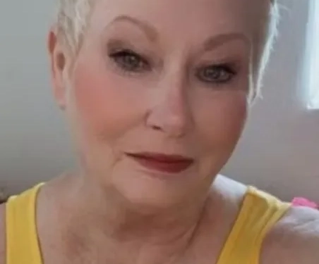 ( fotos) Aos 72, Dona Michelle Vira Sensação na Plataforma Adulta e Fatura R$ 255 mil por Mês