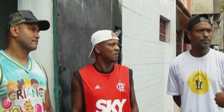 ESSES SÃO OS HERÓIS QUE SALVARAM 23 CRIANÇAS DE INCÊNDIO EM CRECHE NO RIO