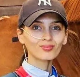Jovem processa o médico da mãe por permitir seu nascimento