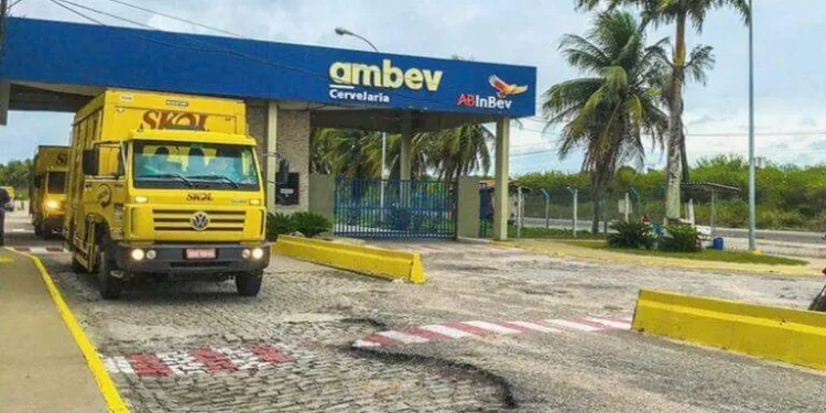 Ambev está precisando de auxiliar de serviços gerais, ajudante de cozinha, cumim, operador de fábrica – 1,715,00 – com e sem experiência