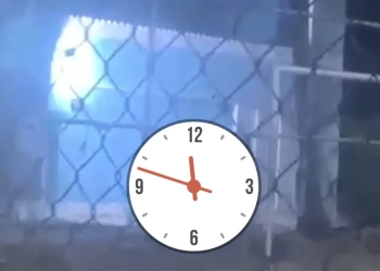 ( Video) casal fazendo sexo em praça choca moradores em Inhoaíba