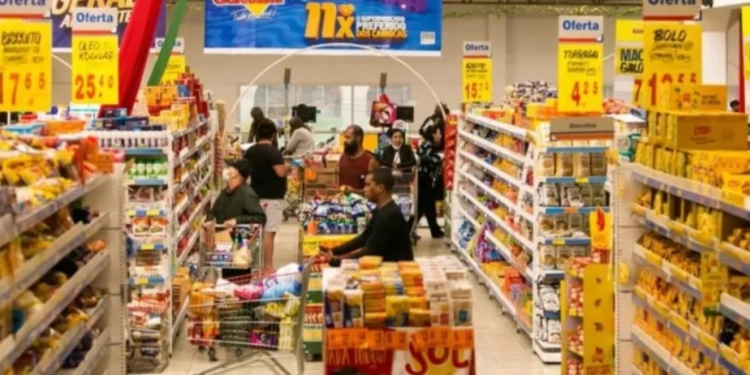 O Supermercado Guanabara oferece 64 vagas de emprego no Rio e Grande Rio