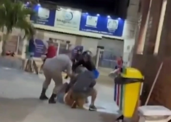 ( Video) Briga entre Atual e Ex-Mulher por causa de macho Interrompe Atendimento em  hospital no Rio