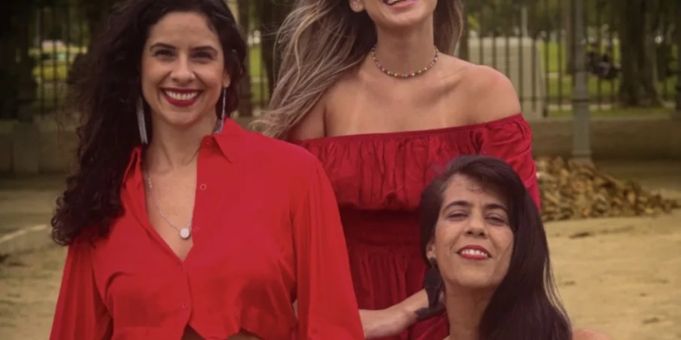 Grupo Forró Maravilhas se apresenta no West Shopping