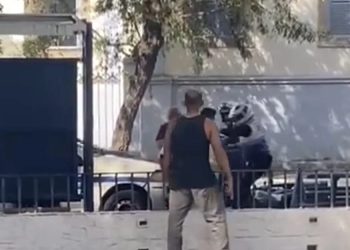 ( Vídeo) Policial Reage e Atira em Homem que o Agrediu em Abordagem no Rio! Legítima Defesa ou Excesso?