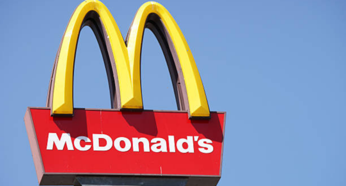 MCDonald’s oferece 30 vagas para Atendente Geral. Inscreva-se