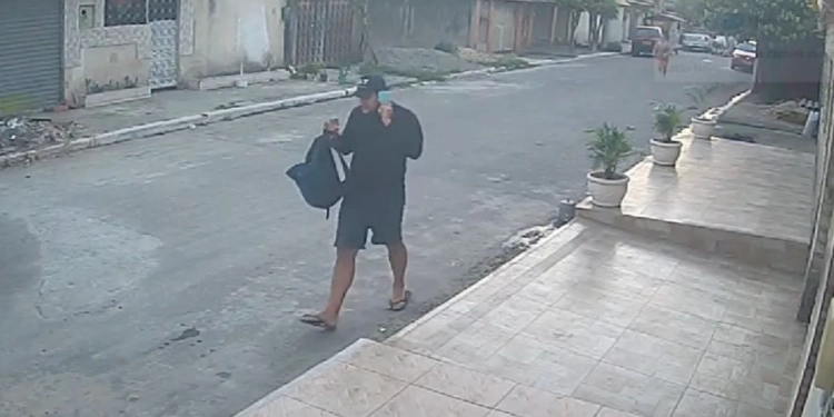 VÍDEO: Pai e Filho Mortos em Tentativa de Assalto Flagada por Câmeras