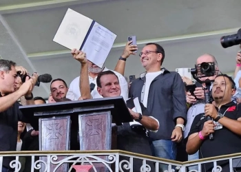 Prefeito Eduardo Paes Sanciona Lei que Viabiliza Reforma de São Januário