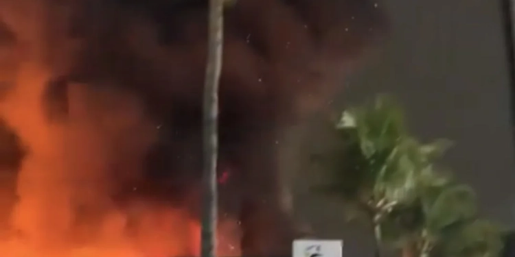 Incêndio Destrói Exposição da Warner Bros em shopping no Rio de Janeiro