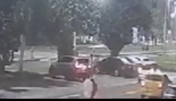 ( Video) Influenciador Digital Atropela e Mata Chinês no Recreio dos Bandeirantes
