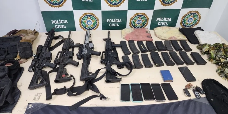 Quatro milicianos morrem em confronto com a PRF no Rio