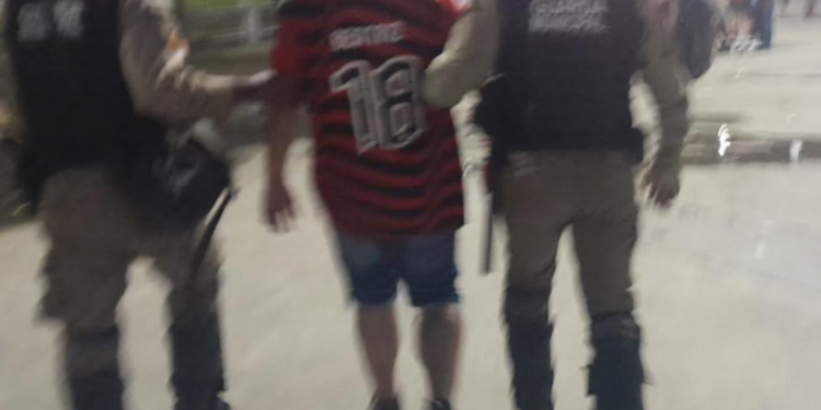 Homem é Preso por Agressão à Namorada Após Jogo no Maracanã