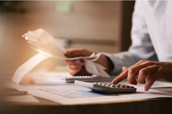 Prazo de adesão ao Desenrola Fies é estendido até 31 de dezembro.