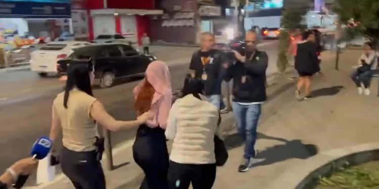 Mulher é presa após ferir gravemente o filho durante discussão com ex-companheiro