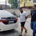 Homem é preso por tentativa de feminicídio após vítima pular de varanda para escapar de tiros