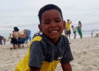 Família pede doações de sangue para menino que amputou braço em acidente de ônibus em São Cristóvão