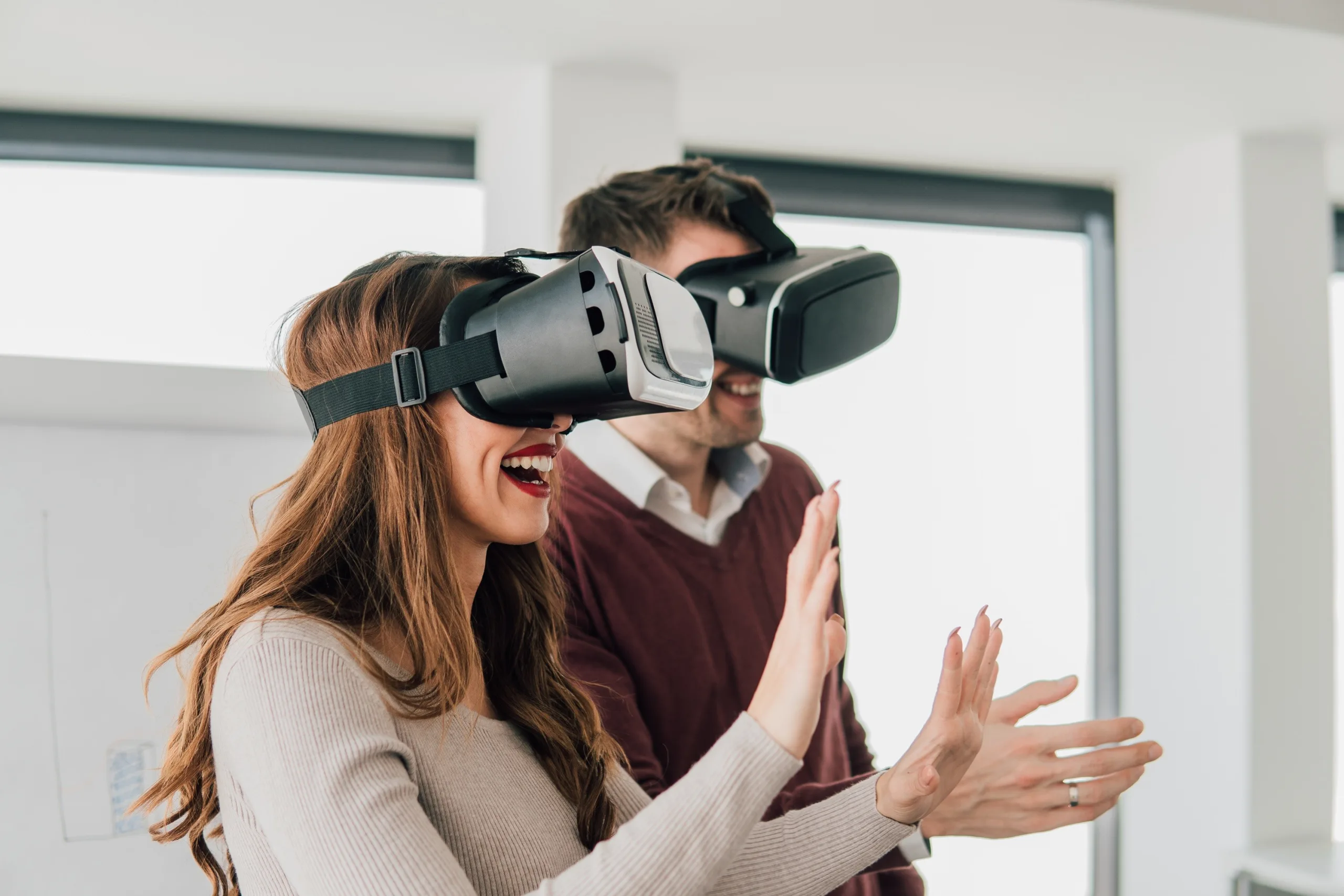 Ambientes Imersivos Promovem a Substituição dos Adornos Tradicionais.