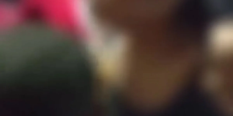 Mãe é Detida por Tentativa de Jogar Filho de 8 Anos de Ponte