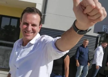 Eduardo Paes Negocia Show Histórico de Lady Gaga em Copacabana para 2025