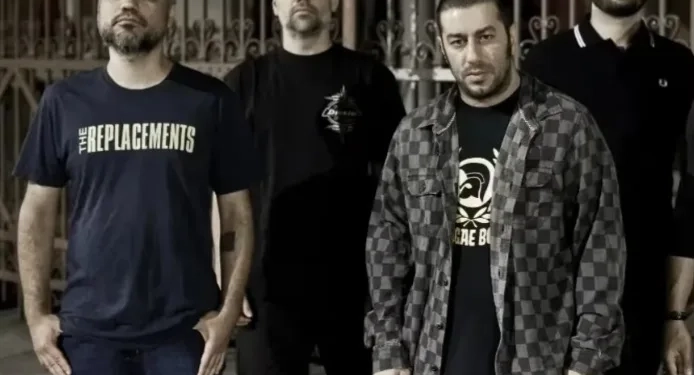 URGENTE: SEQUESTRO DA VAN DA BANDA CPM22  CHOCA FÃS E CANCELA SHOW NO RJ