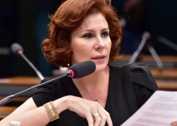 BOMBA! Justiça Eleitoral de SP forma maioria pela cassação de Carla Zambelli por fake news nas eleições