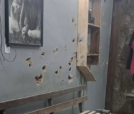 IMAGENS FORTÍSSIMAS!! Tragédia no Rio: Ataque a Barbearia Deixa Três Mortos, Incluindo uma Criança