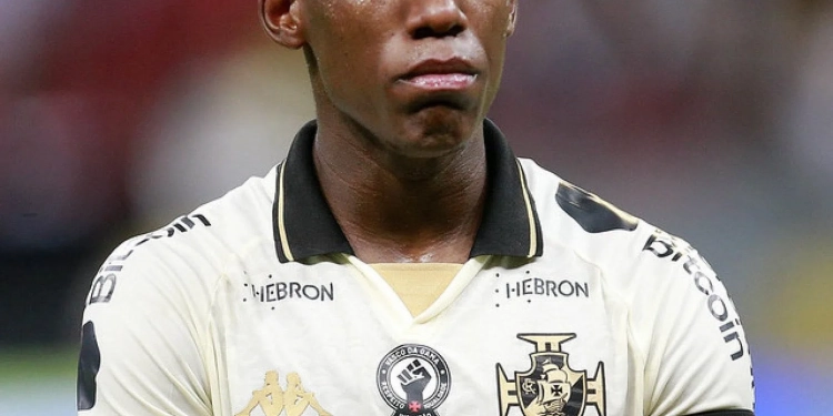 Léo Pelé está fora do Vasco e está em novo clube