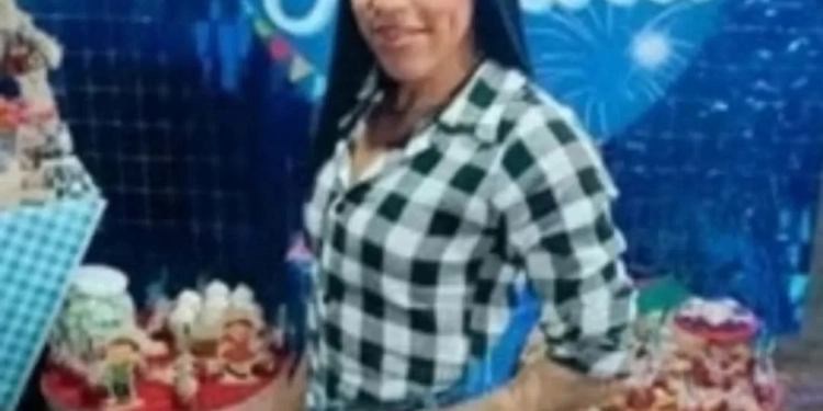 MULHER É ASSASSINADA A FACADAS PELO EX-NAMORADO NO RIO