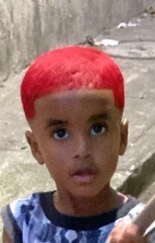 TRAGÉDIA NA ZONA OESTE: MENINO DE 5 ANOS MORRE AFOGADO EM PISCINA NO NATAL