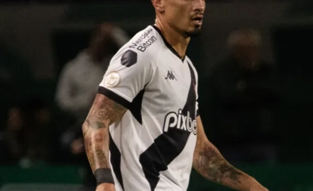 Coritiba fecha com Maicon, ex zagueiro do Vasco,