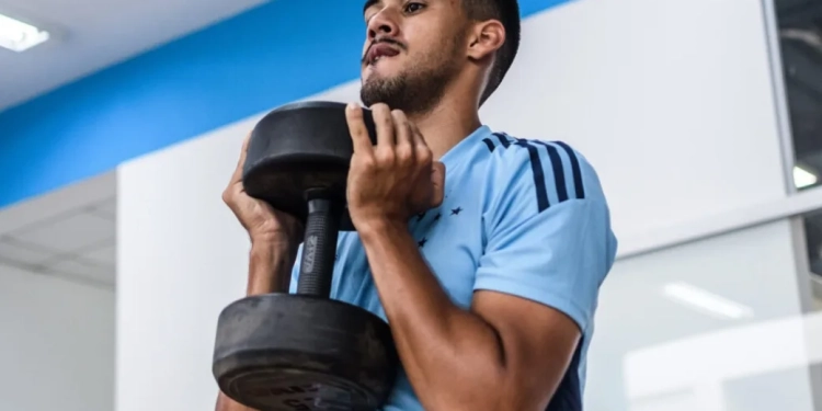 Vasco tem novo reforço para a sua defesa em 2025