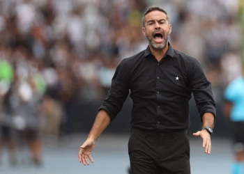 Artur Jorge deixa o comando do Botafogo após temporada histórica