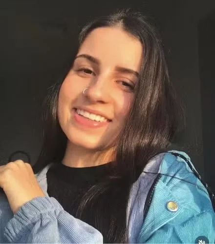 ( foto) Jovem Tem Rosto Desfigurado Após Infecção Causada por Bactérias Sob as Unhas