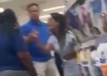 ( Video) Gerente de Hospital É Demitida Após Episódio de Racismo em Pet Shop