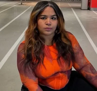 Mistério à Mesa: Tragédia Encerra Carreira de Influenciadora aos 27 Anos