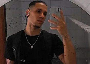 Corpo de Jovem é Encontrado em Geladeira Abandonada no Rio