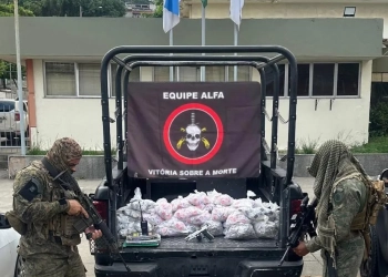 BOPE Realiza Grande Apreensão de Drogas e Arma em  Comunidade na Zona Oeste