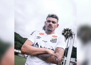 Santos Surpreende com Contratação de Atacante de Destaque
