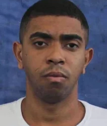 Miliciano é preso com um fuzil dentro do carro no Rio