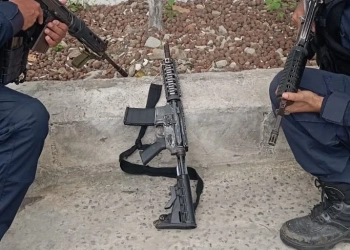 Polícia Militar apreende fuzis em comunidade na Zona Oeste