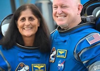Astronautas Presos no Espaço: NASA Promete Resgate “Assim que Possível”, Mas Atrasos Preocupam