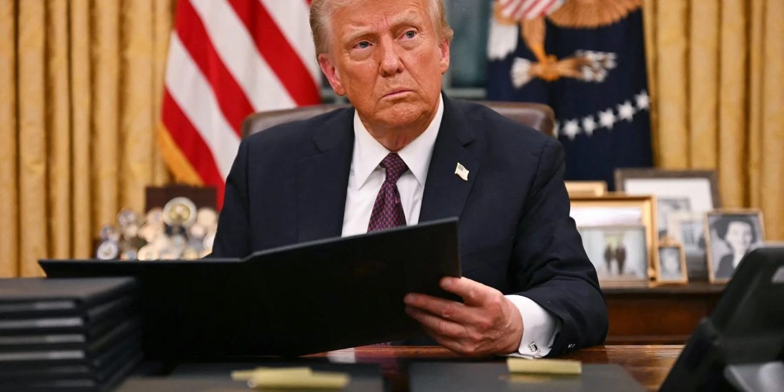 Caos em Washington: Avião de Passageiros Cai Perto da Casa Branca Após Colisão com Helicóptero Militar