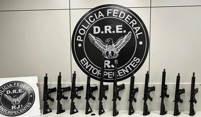 Golpe no Tráfico: Polícia Federal Apreende 11 Fuzis Rumo ao Complexo da Penha