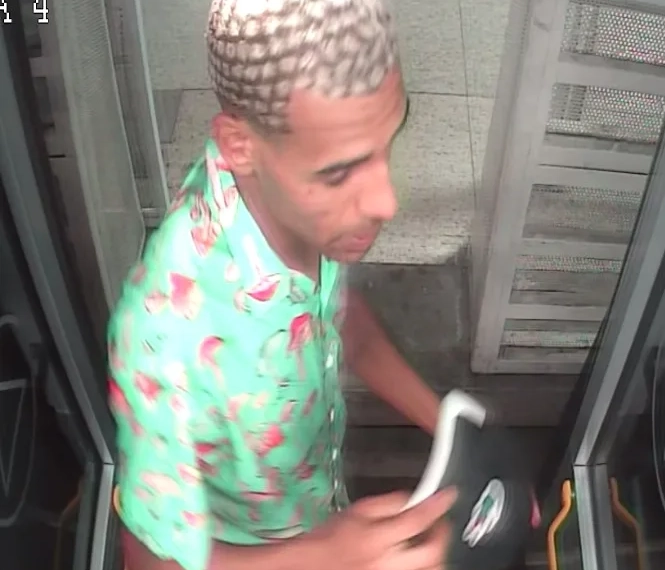 (IMAGENS FORTES) CRIMINOSOS QUE FIZERAM ARRASTÃO EM BRT SÃO MORTOS NO RIO