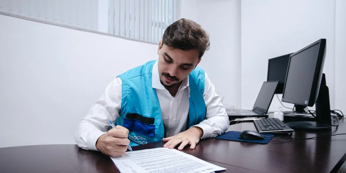 Procon Carioca notifica concessionárias por problemas no abastecimento de água no Rio