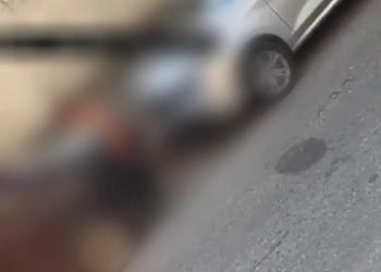 ( VÍDEO) PERDERAM A VERGONHA: CASAL É FLAGRADO FAZENDO SEXO NA RUA NA PRAIA DO PERÓ, EM CABO FRIO