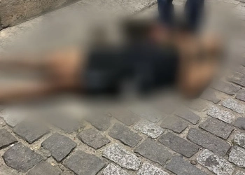 Guerra à vista? ( fotos) Dois homens são executados agora na Zona Oeste e clima de tensão toma conta da região