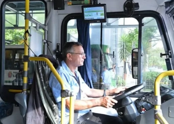 Prefeitura do Rio autoriza uso de bermudas para servidores e motoristas durante o verão